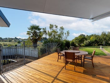 Entry level lifestyle living on the fringe of town