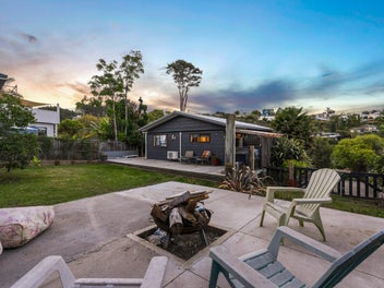 Snap it up: Renovated, Spacious and Ready!