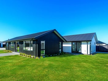 190sqm of Fabulous Living