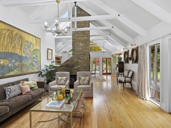 Stylish serenity, sublime setting
