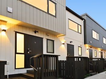 Easy & Modern Living in Prime Location