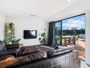 Garaging, Comfort & Entertaining