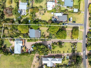 “Garden Sanctuary Meets Central Convenience”