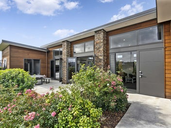 Contemporary in Cashmere!!
