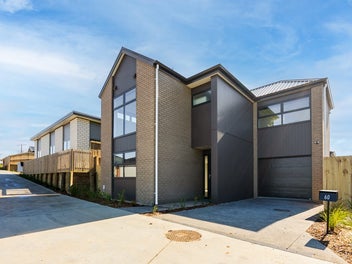 Growing Family Dream! 3-Bed, Close to Top Schools