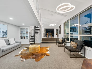 Luxury with Dual-Living Versatility in Maori Hill