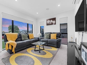 Spacious Family Home with Two Ensuites - Must Sell