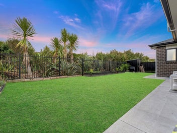 Spacious Family Home with Two Ensuites - Must Sell
