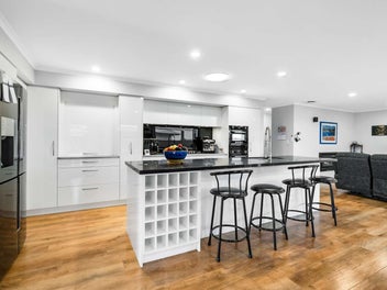 Immaculate premium family or executive home!