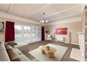 Spacious & Versatile Split-Level Home - Ideal for
