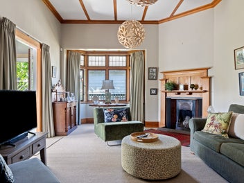 Owners inviting all offers!