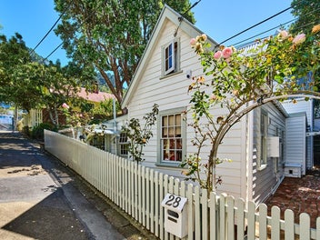 Charming yet Spacious Ascot Cottage
