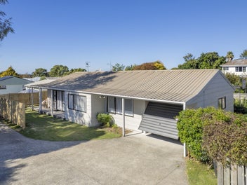 Your Slice of Te Puke Paradise
