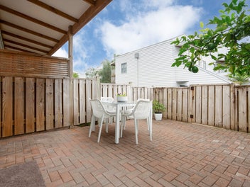 Affordable Albany Living with Extras