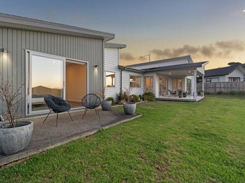 Single Level Luxury - Elevated Views!!
