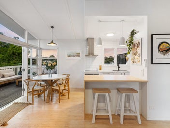 Now Priced $1,099,000