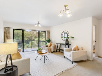 APARTMENT HIDEAWAY. HEART OF BIRKENHEAD. $675,000+