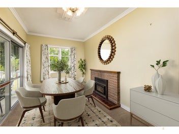 Spacious & Versatile Split-Level Home - Ideal for