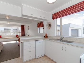 Seaside Gem - Renovated & Ready to Enjoy
