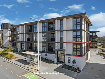 Easy Living in the Heart of Long Bay