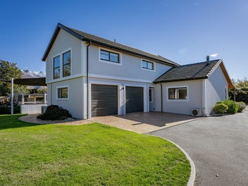Picturesque waterfront location in Pisa Moorings