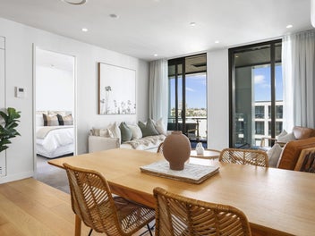 Six one zero, Wynyard wonder