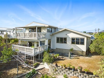 Perfect Family Home at Ruakaka Beach Road