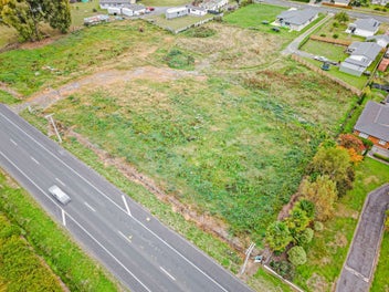 Create your dream home: Prime Sections Await!