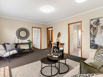 Effortless Coastal Living – Downsize or Invest