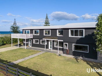 Your beach Sanctuary Awaits at Waihi Beach