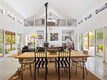 Captivating Home and Garden