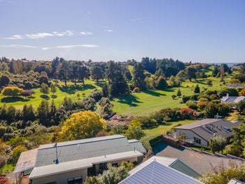 Unobstructed golf course views!