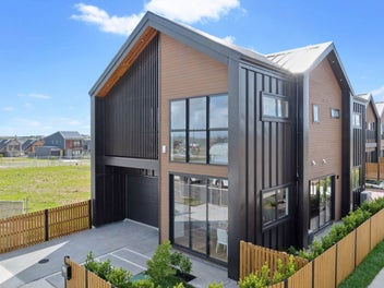 Modern Elegance & Craftmanship in Karaka