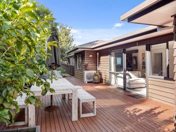 Next-Level Living with a Statement Deck