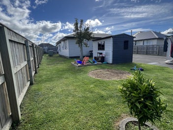 UNDER CONTRACT - Open Home Cancelled