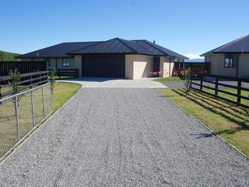 Lifestyle living, multi dwelling and fields