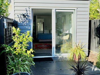 Affordable Studio - Desirable Location!