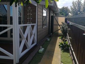Image 1 of 32