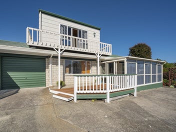 Opportunity Awaits! 3-Bedroom Home in a Quiet...