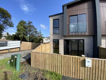 Image 1 of 10