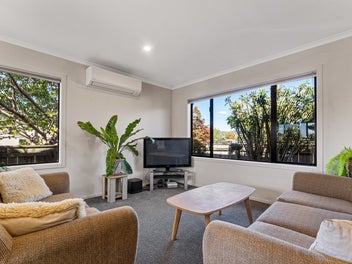Renovated Townhouse in a Great Location