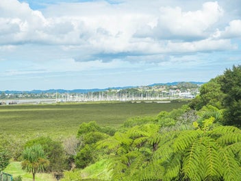 Discover A Marina And Sea Views Home!