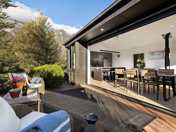A Standout Home in sought after Jack’s Point