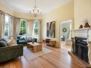 Perfect, Stunning 1910s Villa, with Diving Board!