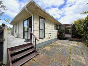 Image 1 of 20