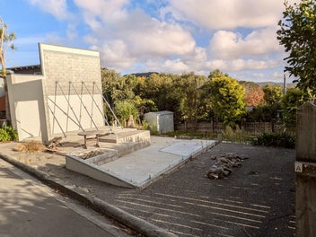 Image 1 of 6