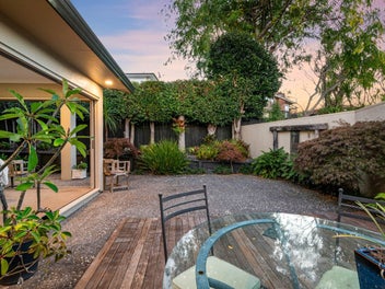 Affordable Family Haven – Dual Westlake Zone