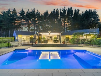 Luxury Lifestyle - With Extras
