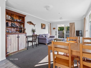 Two versatile units - prime Rangiora location