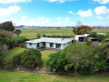 Image 1 of 18